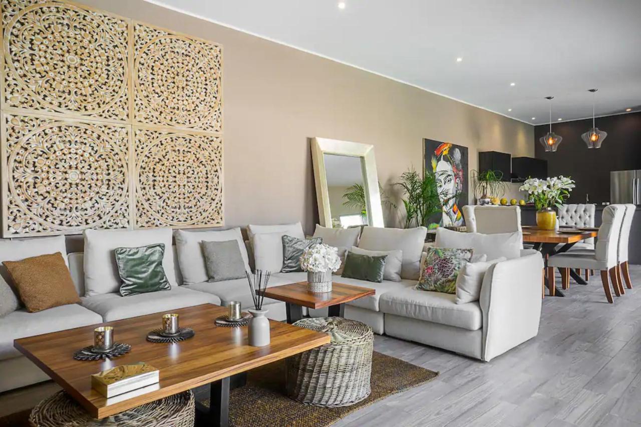 Ferienhaus Casa Lou, Large House And Pool, Beach Club Access